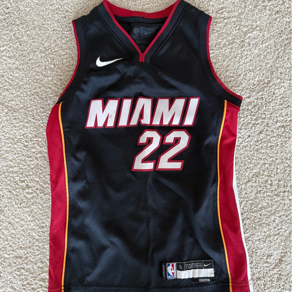 Jimmy Butler of the Heat NBA Jersey Youth Small